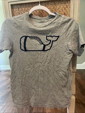 Vineyard Vines Heather Gray Tee with Navy Whale Graphic